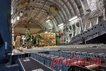 В МИД РФ выразили встревоженность из-за переданного Киеву западного оружия. Тот факт, что страны Запада не допускают самоограничений по номенклатуре поставок оружия Киеву, вызывает у Москвы тревогу. С таким заявлением выступил замглавы МИД России Сергей Рябков. Он отметил, что Россия «не верит заявлениям Запада о возможности ограничений при поставке того или иного оружия Киеву».