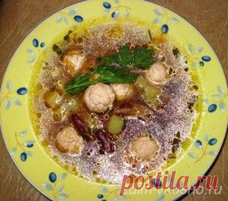 Суп с консервированной фасолью.