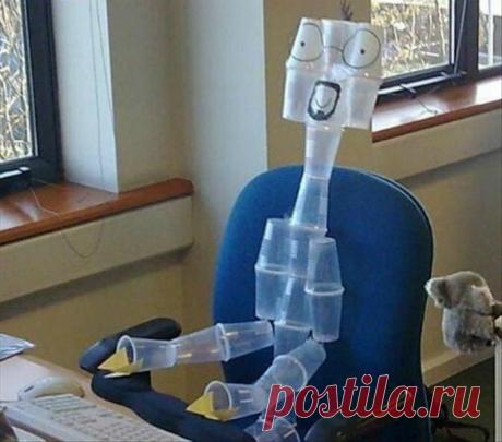 С креативом по-жизни: 17 «трудяг», которые знают, как развлечься на работе