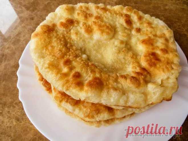 Самая пышная и нежная лепешка / Печем и жарим / Тесто на йогурте Любим мы лепешки с начинкой и без! Слоеные и очень тонкие! Так что как только попался новый рецепт, решила попробовать. Да и тесто на йогурте, такое еще не пробовала. Приготовлю в духовке и на сковоро...