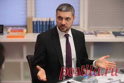 Российский губернатор объяснил призыв «оцеплять кварталы» для вакцинации. Губернатор Забайкальского края Александр Осипов объяснился после слов об «оцеплении кварталов военными» для вакцинации населения «шокирующими цифрами» от Роспотребнадзора по региону, а также необходимостью принимать «экстраординарные меры». По его словам, для вакцинации населения необходимы решительные действия.