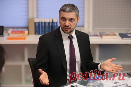 Российский губернатор объяснил призыв «оцеплять кварталы» для вакцинации. Губернатор Забайкальского края Александр Осипов объяснился после слов об «оцеплении кварталов военными» для вакцинации населения «шокирующими цифрами» от Роспотребнадзора по региону, а также необходимостью принимать «экстраординарные меры». По его словам, для вакцинации населения необходимы решительные действия.