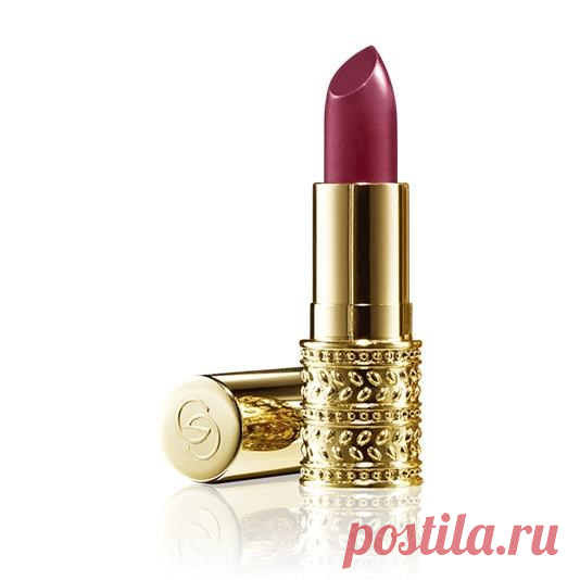 Губная помада «Золотой соблазн» Giordani Gold Мягкая кремовая текстура и интенсивно увлажняющие компоненты обеспечивают бережный уход и надолго наполняют губы влагой. Классические оттенки украшают губы глубоким цветом, сохраняющим свою выразительность несколько часов. Роскошный золотистый дизайнерский футляр.