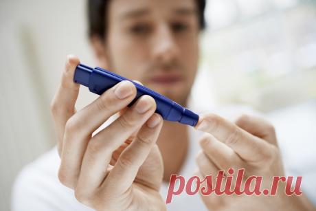 Cómo disminuir la resistencia a la insulina. Cuando una persona es diagnosticada como resistente a la insulina significa que el páncreas produce insulina pero su cuerpo no lo está...