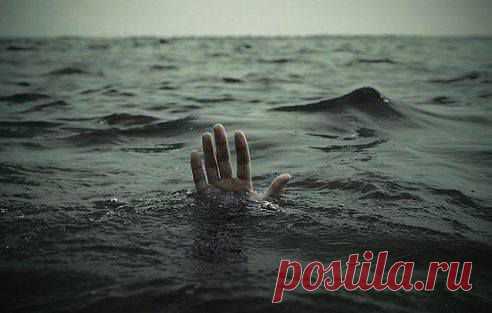 В мире есть только один человек, способный потянуть тебя на дно или вытянуть на верх — это ты сам.