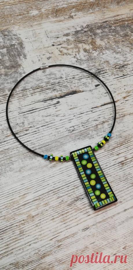 Чокер &quot;Полосато пузырчатый&quot; из запекаемой полимерной глины. Покрыт глянцевым лаком. Цвет чокера чёрный.