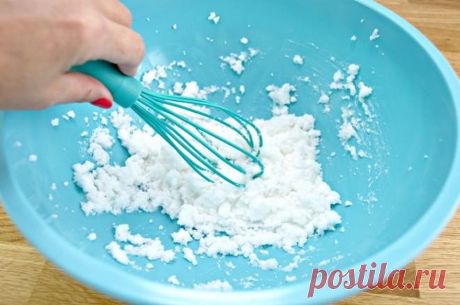 Операция «чистые руки»: как сделать «бомбы» для очистки и освежения туалета