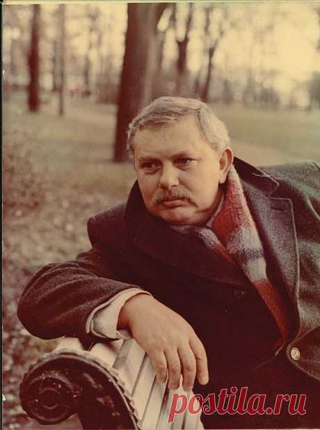Игорь Ефимов, 1 сентября, 1932
 • 16 ноября 2000