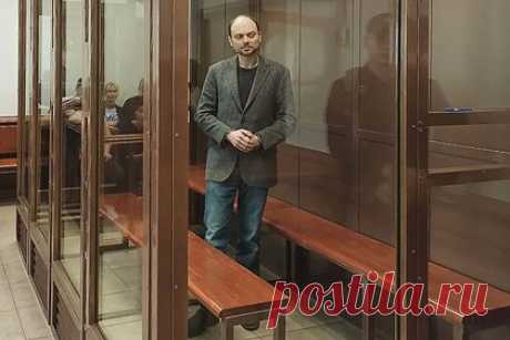 МИД выразил послу Канады демарш из-за Кара-Мурзы. Послу Канады в Москве Элисон Леклер был выражен демарш из-за ее комментариев на тему обвинительного приговора оппозиционеру Владимиру Кара-Мурзе (включен в реестр иноагентов), осужденному за госизмену и фейки о Российской армии. Об этом говорится в официальном сообщении на сайте Министерства иностранных дел России.