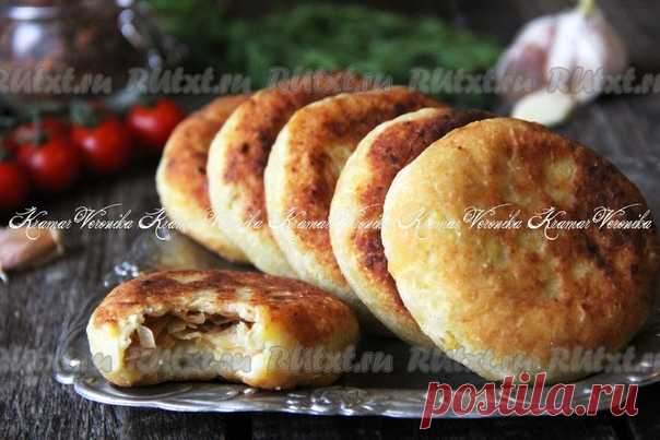 Картофельные пирожки с капустой на сковороде от nichka

Картофельные пирожки с капустой, жареные на сковороде, получаются очень вкусными и сытными. Такие пирожки можно приготовить на пикник, ужин или к чаепитию. Картофельное тесто получается очень нежным и мягким, оно прекрасно сочетается с жареной капустой. Отличные пирожки, попробуйте!
Для приготовления картофельных пирожков с капустой на сковороде потребуется:
картофель отварной - 400 г;
мука - 100 г;
сливочное масло - ...
