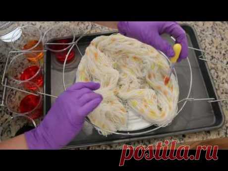 How to Dye Speckled Yarn with Food Coloring - YouTube