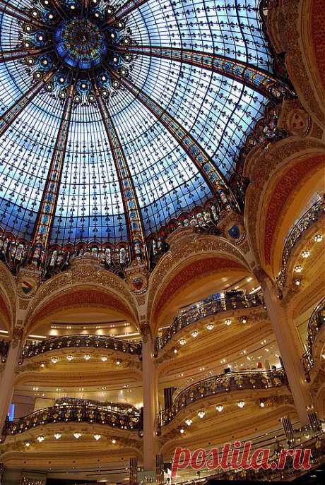 Gallery Lafayette in Paris