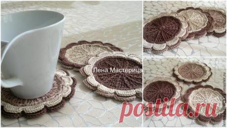 Вяжем уютные подставки под чашки.Автор Елена Божкова