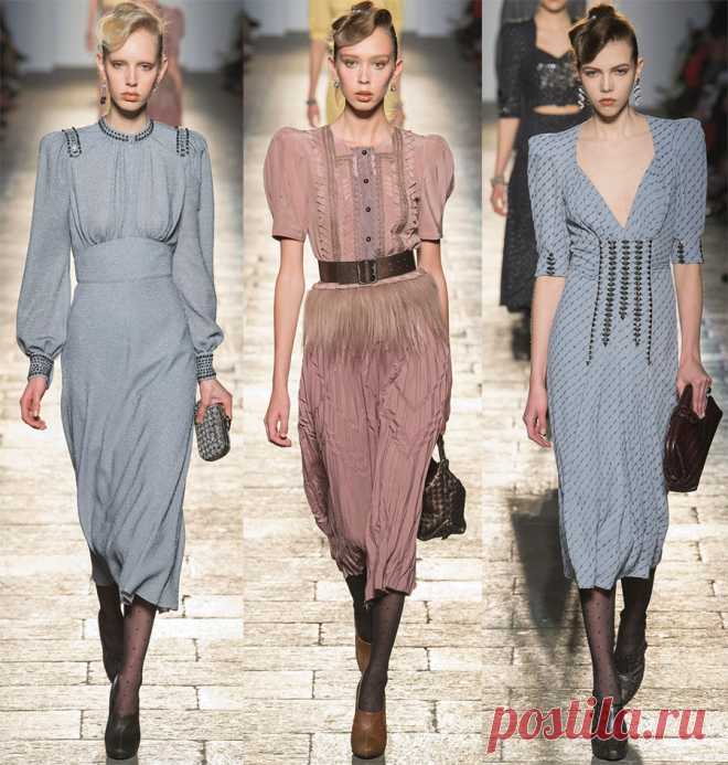 Элементы 30-х в коллекции Bottega Veneta 2017-2018 В 1930-х годах мода вернула женщинам волнистость и мягкость линий, яркую расцветку тканей, легкие и естественные рисунки, цветочные узоры. Женщина снова стала женщиной. А сегодня давайте проведем пара…