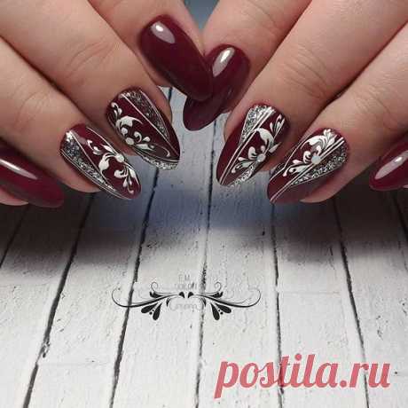 Бордовые ногти