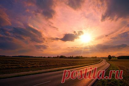 Ученые предупредили о глобальной опасности солнечной геоинженерии. Ученые предупредили, что геоинженерные схемы планетарного масштаба, нацеленные на борьбу с глобальным потеплением, потенциально опасны. Даже если выброс миллиардов частиц серы позволит уменьшить поступление солнечных лучей на поверхность Земли, негативные последствия могут перевесить преимущества.