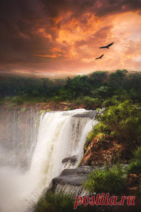 banshy:
“ Iguazu Falls, Brazil // Kris Greenwell
”