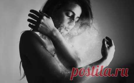 Не каждое расставание- это потеря
Не каждое расставание- это потеря Не каждый, кого вы теряете – это потеря. И не каждого, кого вы находите, стоит удерживать. Он должен был стать Единственным. Тем, кто станет на одно колено, кто закричит от радости, увидев те две розовые полоски, кто поможет мне задуть свечи на мой 80-й день рождения. Он должен был стать […]
Читай дальше на сайте. Жми подробнее ➡