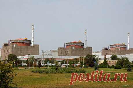 Минобороны заявило об обстреле ВСУ Запорожской АЭС из американской гаубицы. Российские военные уничтожили американскую гаубицу М777, которая наносила удары по Запорожской атомной электростанции. Об этом журналистам сообщили в Минобороны. По данным ведомства, Вооруженные силы Украины (ВСУ) вели артиллерийский обстрел ЗАЭС с позиции в районе населенного пункта Марганец в Днепропетровской области