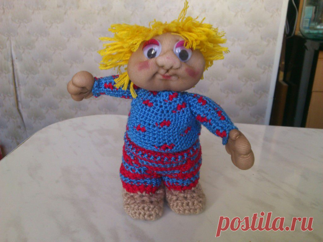 Рубашка надета на куриное яйцо - тело.