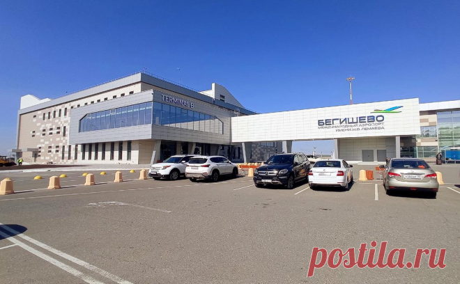 Аэропорт Нижнекамска закрывали для полетов второй раз за день. Аэропорт Нижнекамска утром 11 июня приостанавливал прием и отправку рейсов, сообщил официальный представитель Росавиации Артем Кореняко.