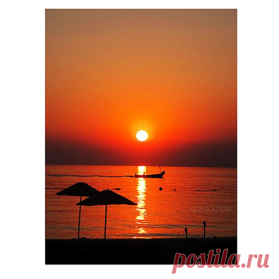 Wall Decor Silhouette beach sunset photography travel by gonulk