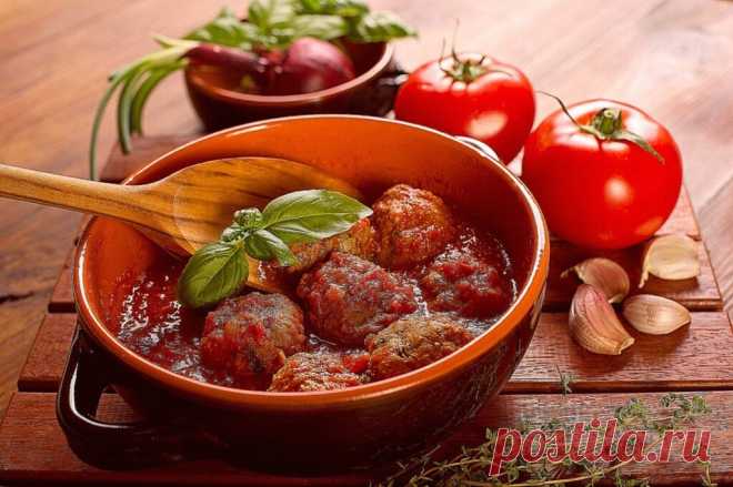 Фрикадельки с томатным соусом и яйцом - Пошаговый рецепт с фото своими руками Фрикадельки с томатным соусом и яйцом - Простой пошаговый рецепт приготовления в домашних условиях с фото. Фрикадельки с томатным соусом и яйцом - Состав, калорийность и ингредиенти вкусного рецепта.