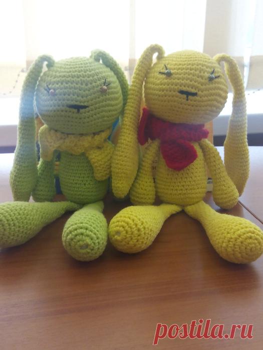 Вязаный зайкунька