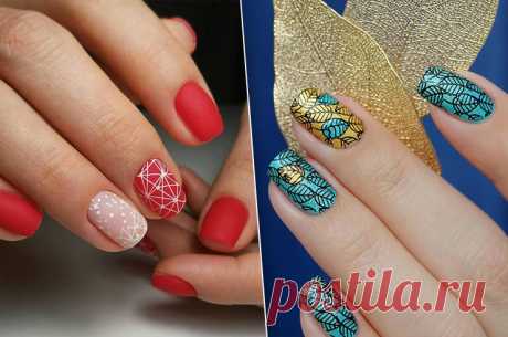 Стемпинг-nails: 30 идей модного маникюра, который ты легко сделаешь сама Стемпинг-маникюр — настоящая находка для поклонниц дизайна ногтей! Этот тренд появился не так давно, но уж