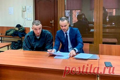 Блогера Била отправили в колонию на год за ДТП в Москве. Пресненский суд Москвы приговорил блогера Эдварда Била к одному году и двум месяцам лишения свободы за массовое ДТП на Смоленской площади. Подсудимого взяли под стражу в зале суда. Он признан виновным по статье 264 УК РФ («Нарушение правил дорожного движения, повлекшее по неосторожности причинение тяжкого вреда»).