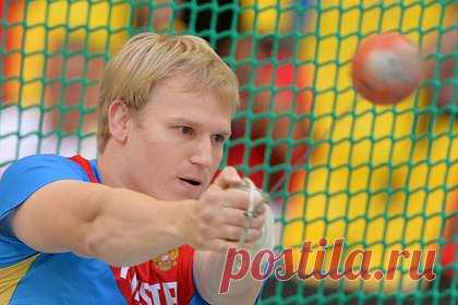 Российский легкоатлет-чемпион признался в употреблении допинга. Российский метатель молота Сергей Литвинов признался в употреблении допинга в 2012 году. «С конца апреля до конца мая 2012 года я принимал туринабол и оксандролон. До этого у меня был бросок на 79 метров в феврале, с допингом я улучшил результат почти на два метра», — сказал он.