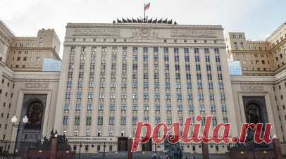 Непрофессионализм украинских ВМС: в Минобороны РФ предупредили об угрозе судоходству в Чёрном море из-за дрейфующих мин. Неизвестное количество украинских морских мин дрейфует в акватории Чёрного моря, неся постоянную угрозу судоходству, заявили в Минобороны РФ. В ведомстве подчеркнули, что к этому привели непрофессионализм и безответственность украинских ВМС. В пятницу, 14 июля, командование Черноморского флота РФ предупредило мореплавателей о наличии опасности на судоходном маршруте в…