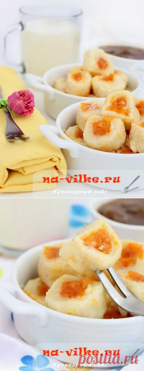 Ленивые вареники из творога и манной крупы с курагой