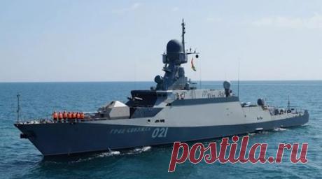 Ракетный «Сарсар»: что известно о новом российском проекте корабля с удвоенным боекомплектом «Калибров». Российские конструкторы разрабатывают новый малый ракетный корабль «Сарсар», сообщил гендиректор корпорации «Ак Барс» Ренат Мистахов. По его словам, проект создаётся на базе МРК «Буян-М», успешно применявшегося в сирийском конфликте и задействованного сегодня в СВО. Главным отличием «Сарсара» от предшественника станет расширенный боекомплект крылатых ракет «Калибр»: на перспективном корабле…
