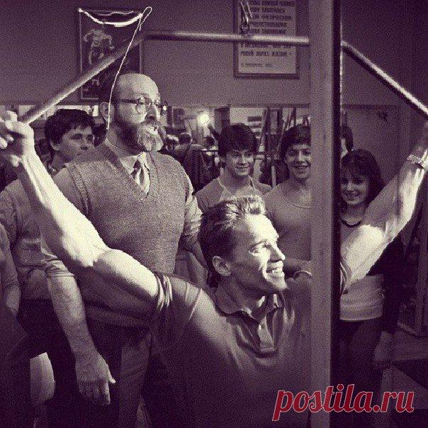 Арнольд Шварценеггер в московском клубе Атлетика, 1987 год. / Историческая справка