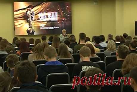 В Самаре состоится кинофестиваль «Соль земли». В Самаре с 17 по 21 ноября состоится XIV кинофестиваль «Соль земли». Мероприятие традиционно проводится в дни празднования памяти Архангела Михаила. Его цель — это «сохранение единого духовного и культурно-исторического пространства России». Конкурс проводится в пяти номинациях.
