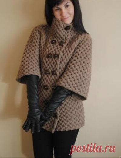ВЯЗАНОЕ ПАЛЬТО СПИЦАМИ