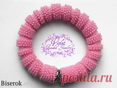 Учимся вязать столбиком и полустолбиком Браслеты из бисера, Вязание с бисером, Основы бисероплетения – Бисерок Подробный мастер-класс вязания жгута из бисера. Как связать работу крючком.