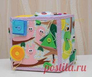 По МК Светланы сшила развивающий кубик! Безумно благодарна за такой опыт! Теперь мечтаю сшить книжку для своей дочки. Шить было одно удовольствие! Все очень понятно, много фото, не возникло ни одной трудности! Спасибо, Светлана, Вам огромное! Всем рекомендую этот МК! Моей дочке очень нравится кубик)))