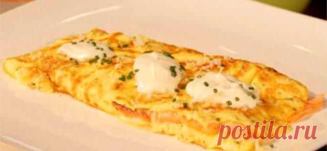 Омлет с норвежской копченой семгой и сыром