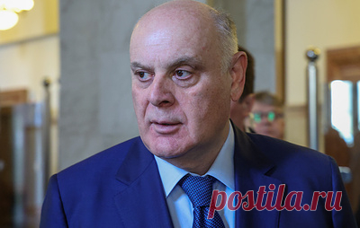 Бжания заявил, что ситуация в Абхазии не дошла до точки невозврата. Бывший президент республики отметил, что акции протеста нанесли "серьезный имиджевый урон" государству