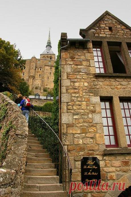 Steps to The Basilica, Mont St Michel, France, от armxesde | Pinterest • Всемирный каталог идей