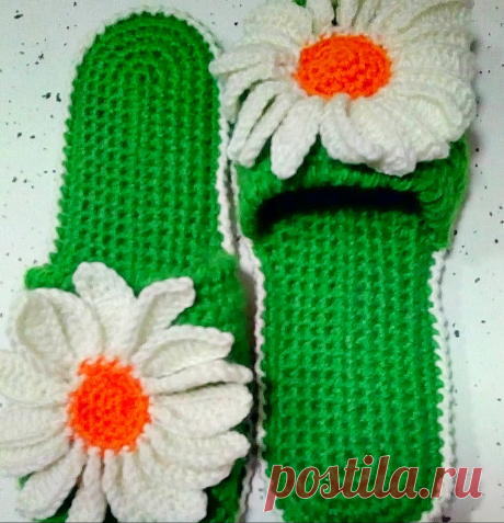 @Ромашки для Наташки@ | Вязание крючком. Ваши работы #ромашкидлянаташки Дорогие мои руколельныцы, у вас наверное тоже так бывает, что остаются клубочки)??? Вот и у меня тоже так))) не долго раздумывая, решила сделать такие весёленькие тапули, тем более что, поступил заказ на них)))&nbsp;Вот такие веселенькие тапочки получились, надеюсь...