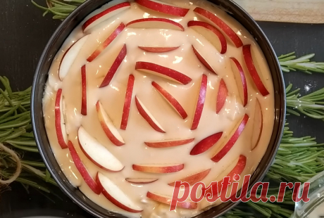 Шарлотка на кефире: выходит намного вкуснее обычного бисквита Сегодня... | Интересный контент в группе Инга на кухне