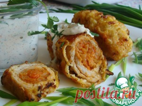 Голубцы наоборот - кулинарный рецепт
Ингридиенты:

    Грудка куриная	(можно 1 индюшиную) — 2 шт
    Капуста белокочанная	— 300 г
    Лук белый	— 0.5 шт
    Морковь	(не большая) — 1 шт
    Рис	(отварной) — 4 ст. л.
    Яйцо куриное	(для панировки) — 1 шт
    Мука пшеничная	(примерно, для панировки) — 10 ст. л.
    Томатная паста	— 1 ст. л.