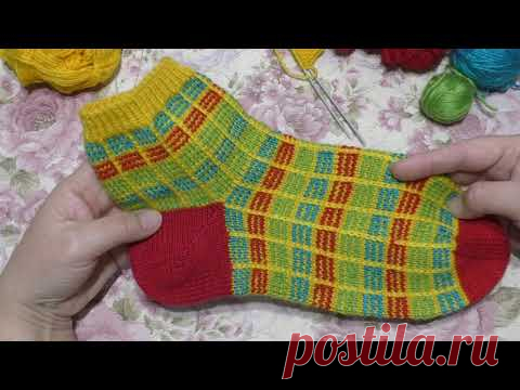 Веселые носочки из остатков пряжи спицами. Очень подробный МК .для НАЧИНАЮЩИХ!