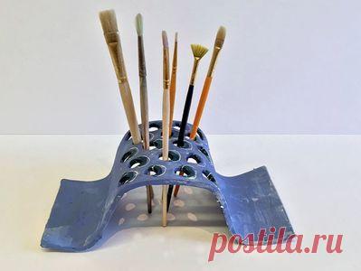 "Кисточницы" (как карандашницы, только под кисточки)