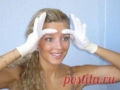 ФЕЙСБИЛДИНГ = "строим" лицо!

Мышцы лица можно тренировать, как и мышцы тела !
8 упражнений для лица - и результаты впечатляющие! 

Молодое, красивое лицо - это не только хорошая кожа. О молодости говорят высокие скулы, красивая линия подбородка, отсутствие носогубных "заломов". Увы, но время и сила земного притяжения делает лицо "уставшим": мышцы слабеют, и щеки опускаются вниз, появляется двойной подбородок. Лицо начинает хуже снабжаться кровью, что не может не отразитьс...