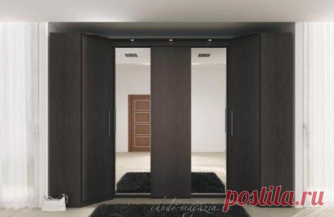 Шкаф-купе с двумя приставными угловыми шкафами, материал ЛДСП. В интернет-магазине Chudo-magazin.ru в Москве.