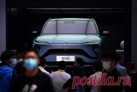 Акции конкурента Tesla подскочили. Акции китайского конкурента Tesla, производителя электромобилей Nio, подскочили во время торгов в пятницу, 26 августа. В момент ценные бумаги подорожали на 5,88 процента, до 21,26 доллара, однако вскоре котировки отскочили до 19,84 доллара. Поводом для роста стала независимая внутренняя проверка.